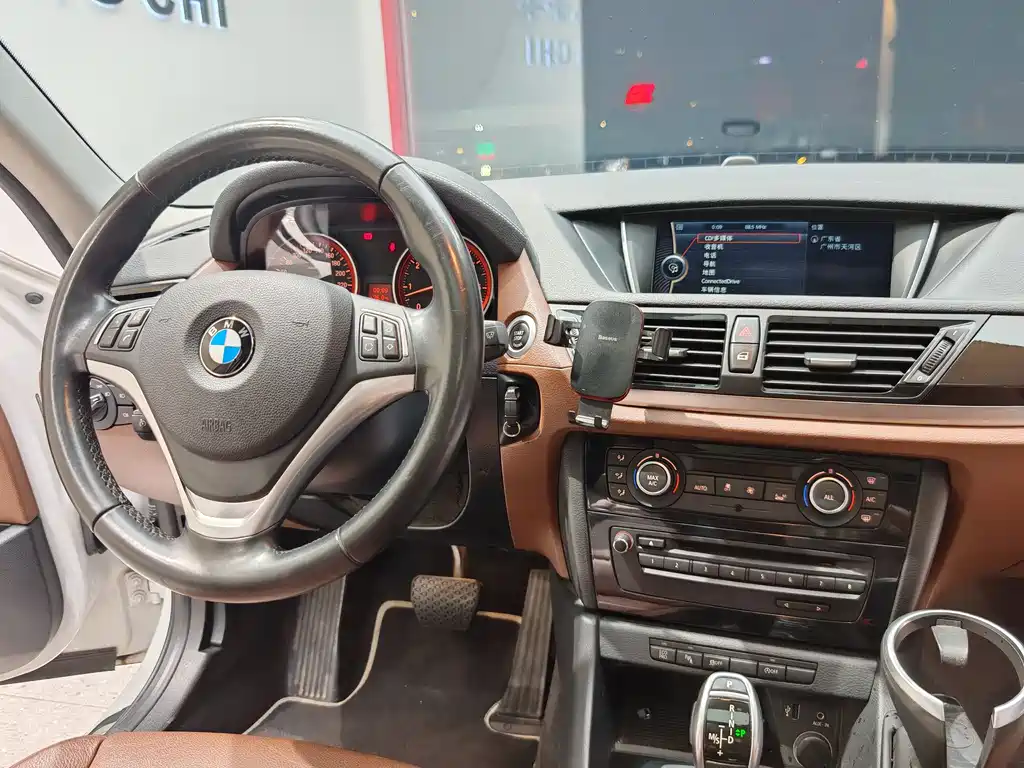 BMW BMW X1 2015 sDrive18i Leading Upgrade Edition 2015 - thumbnail 13