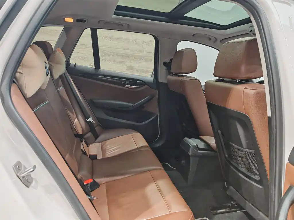 BMW BMW X1 2015 sDrive18i Leading Upgrade Edition 2015 - thumbnail 16