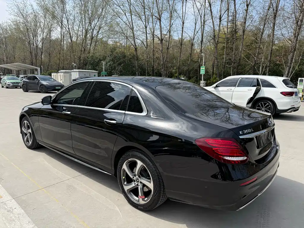 Mercedes-Benz Mercedes-Benz E-Class 2019 Model Year Facelift E 300 L Sport Style 2019 - thumbnail 9