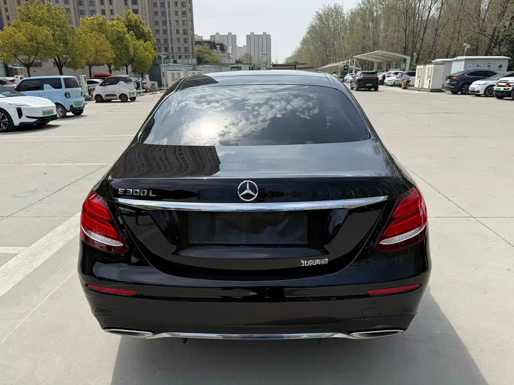 Mercedes-Benz Mercedes-Benz E-Class 2019 Model Year Facelift E 300 L Sport Style 2019 - thumbnail 10