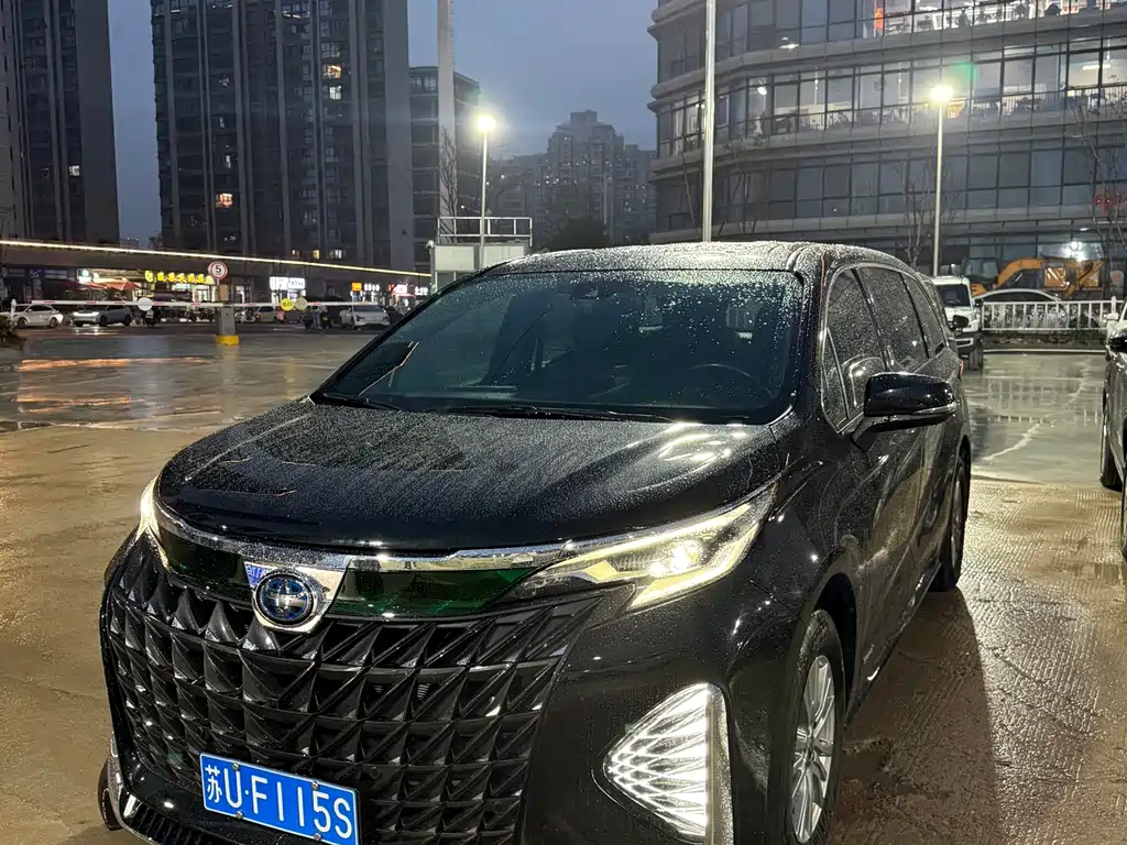 Toyota Toyota Sienna 2021 2.5L Hybrid Limited Premium Edition 2022 - thumbnail 2