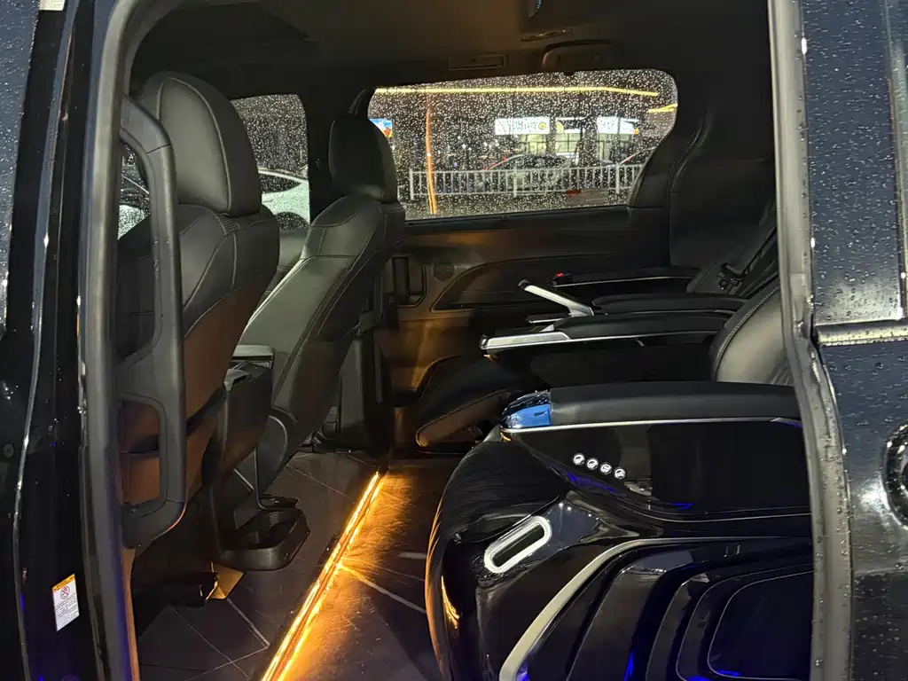 Toyota Toyota Sienna 2021 2.5L Hybrid Limited Premium Edition 2022 - thumbnail 3