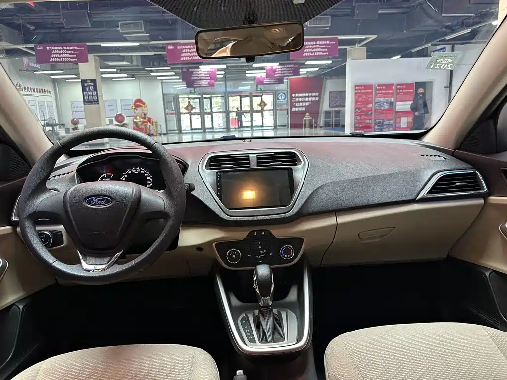 Ford Ford Focus 2017 Facelift 1.5L Automatic Comfort Edition 2017 - thumbnail 4