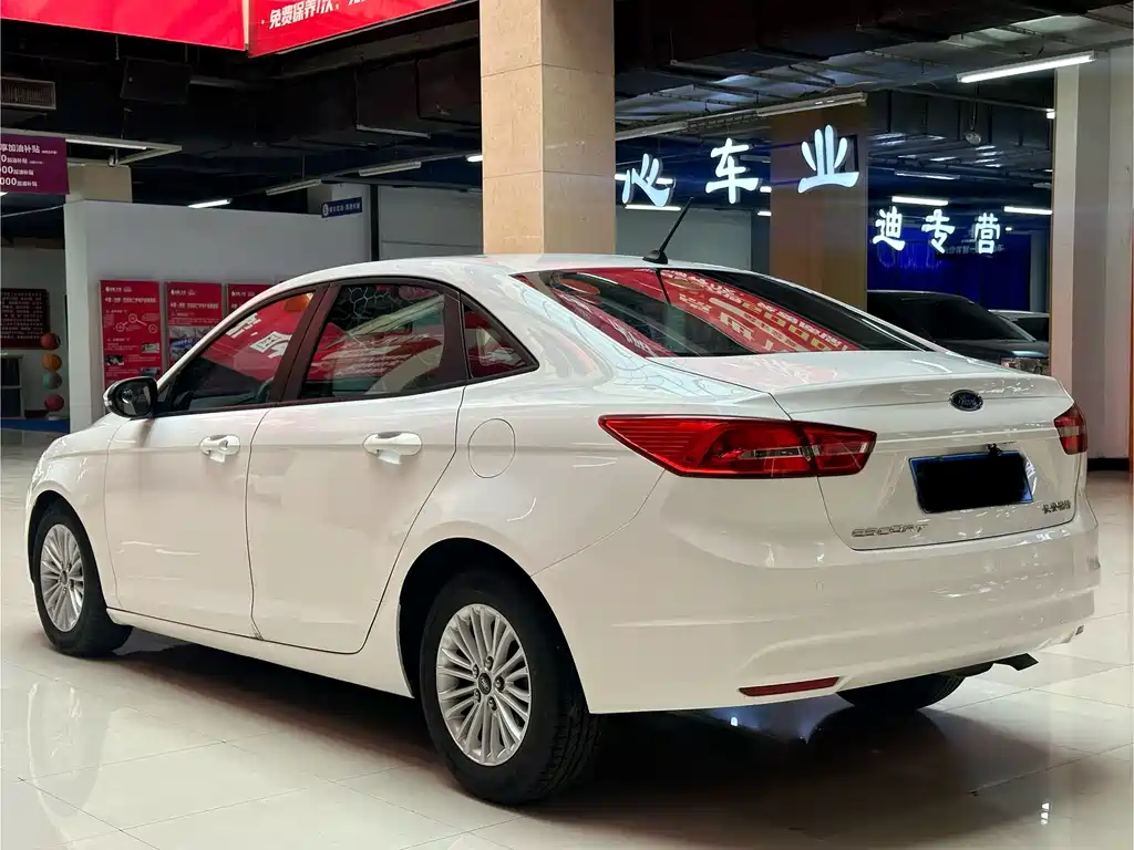 Ford Ford Focus 2017 Facelift 1.5L Automatic Comfort Edition 2017 - thumbnail 8