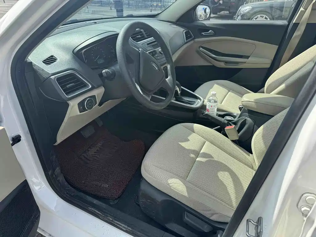 Ford Ford Focus 2017 Facelift 1.5L Automatic Comfort Edition 2017 - thumbnail 14