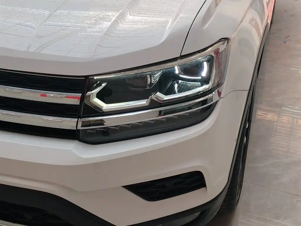 Volkswagen Tharu 2019 280TSI 2WD Flagship Edition VI 2020 - thumbnail 5