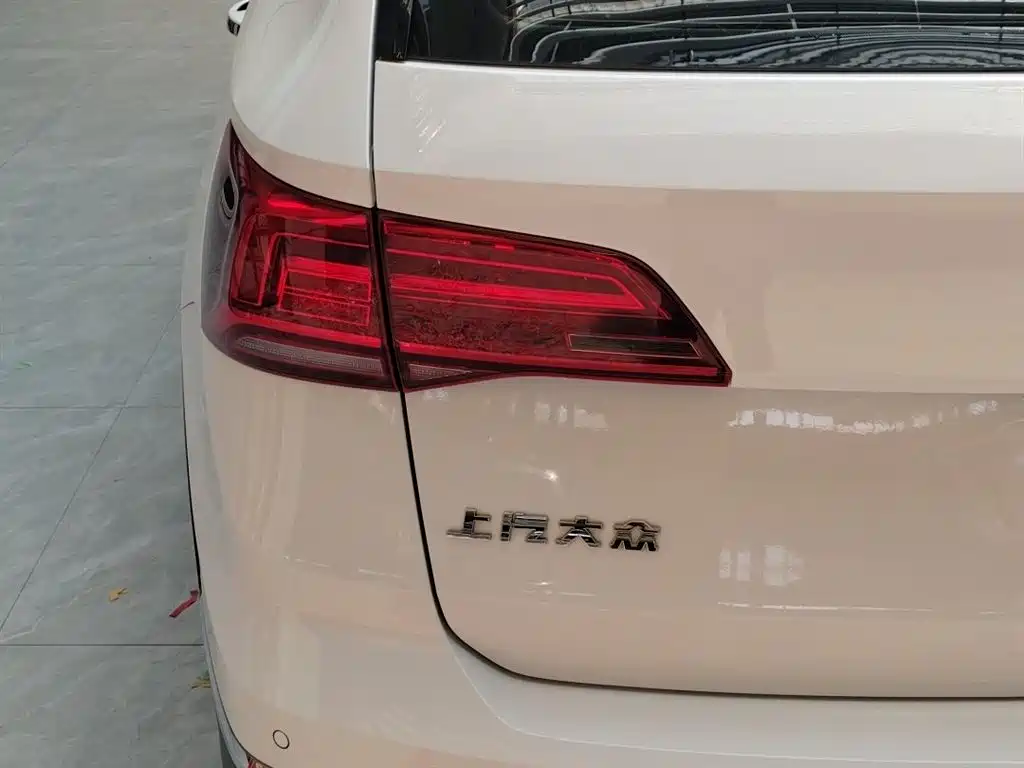Volkswagen Tharu 2019 280TSI 2WD Flagship Edition VI 2020 - thumbnail 6
