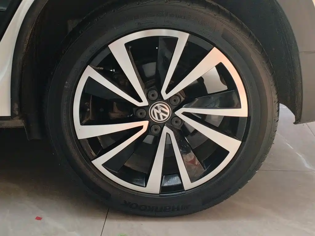 Volkswagen Tharu 2019 280TSI 2WD Flagship Edition VI 2020 - thumbnail 7