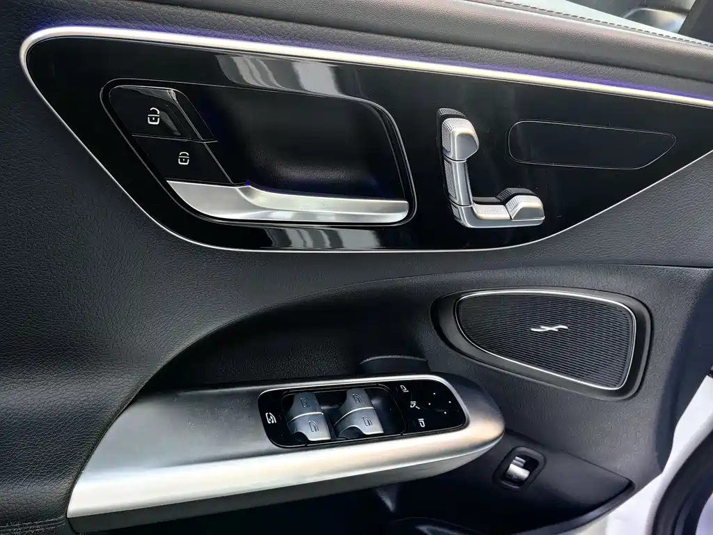 Mercedes-Benz Mercedes-Benz C-Class 2022 C 200 L Sport Edition 2022 - thumbnail 4