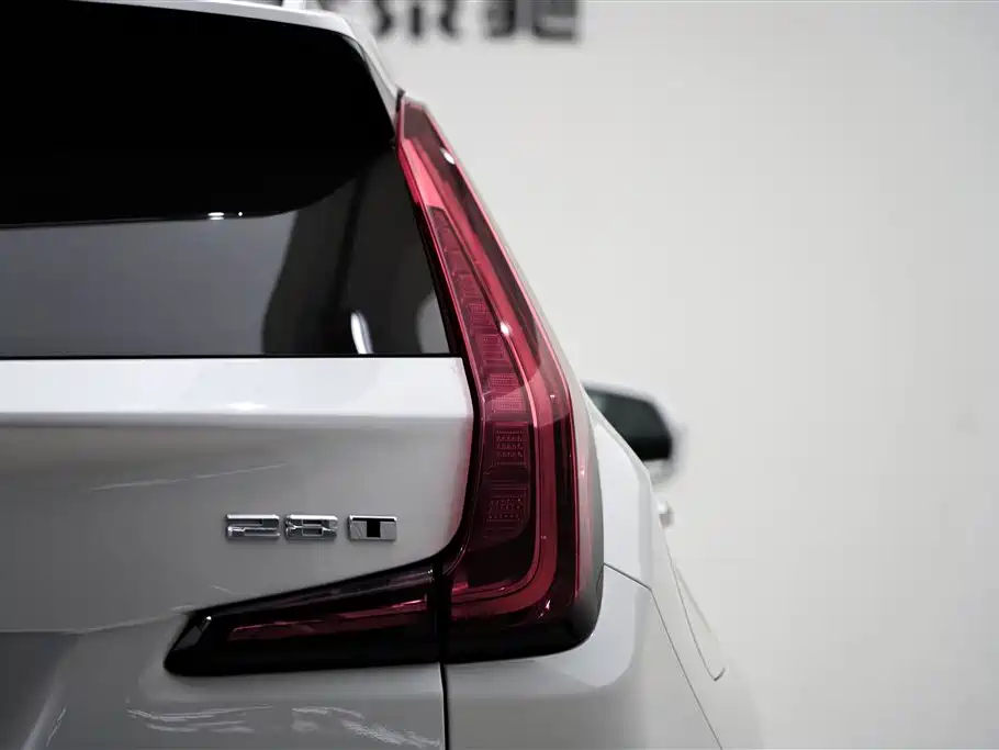 Cadillac Cadillac XT4 2021 28T FWD Technology Edition 2021 - thumbnail 10