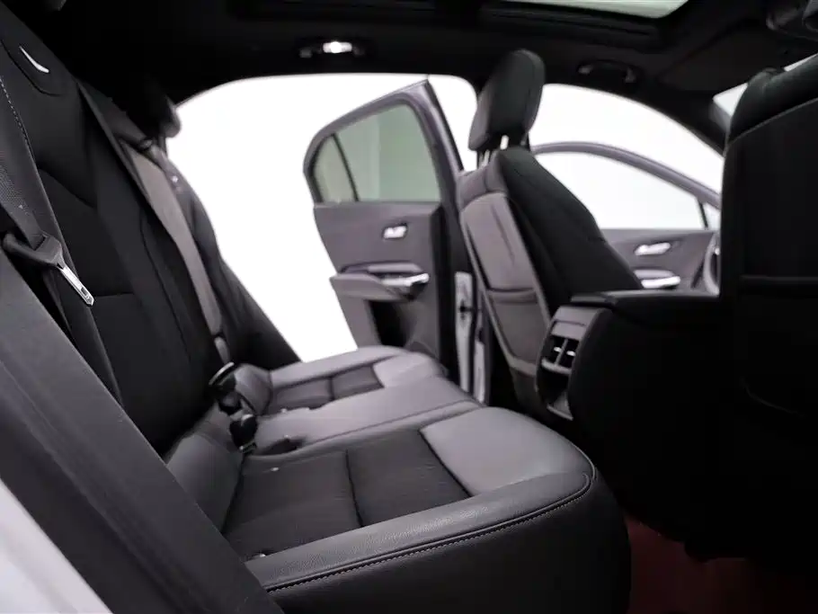 Cadillac Cadillac XT4 2021 28T FWD Technology Edition 2021 - thumbnail 26