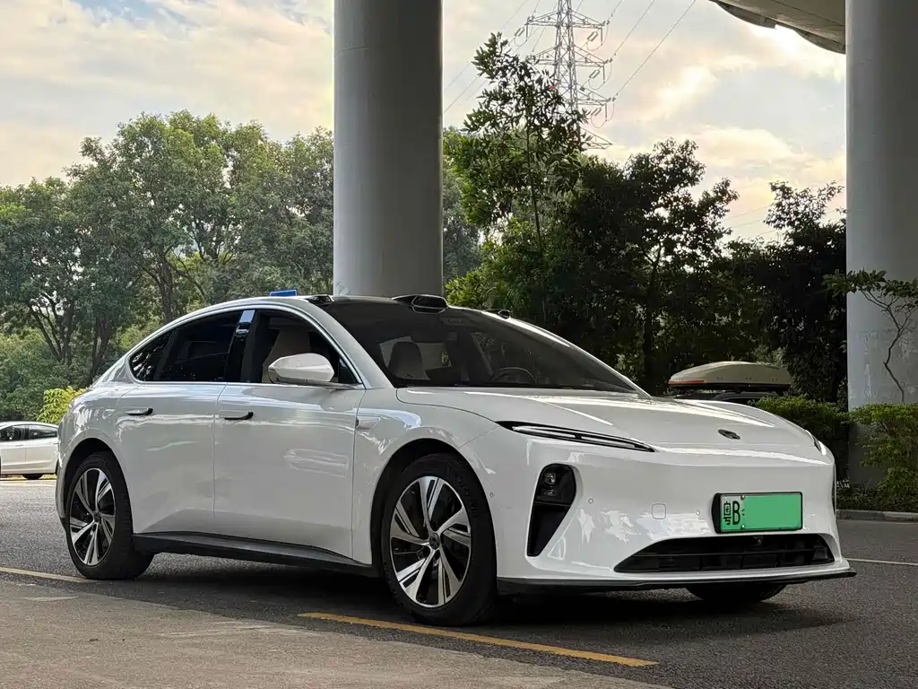 NIO NIO ET5 2022 75kWh 2023 - thumbnail 3