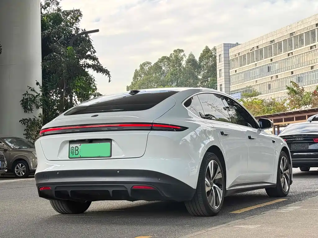 NIO NIO ET5 2022 75kWh 2023 - thumbnail 5