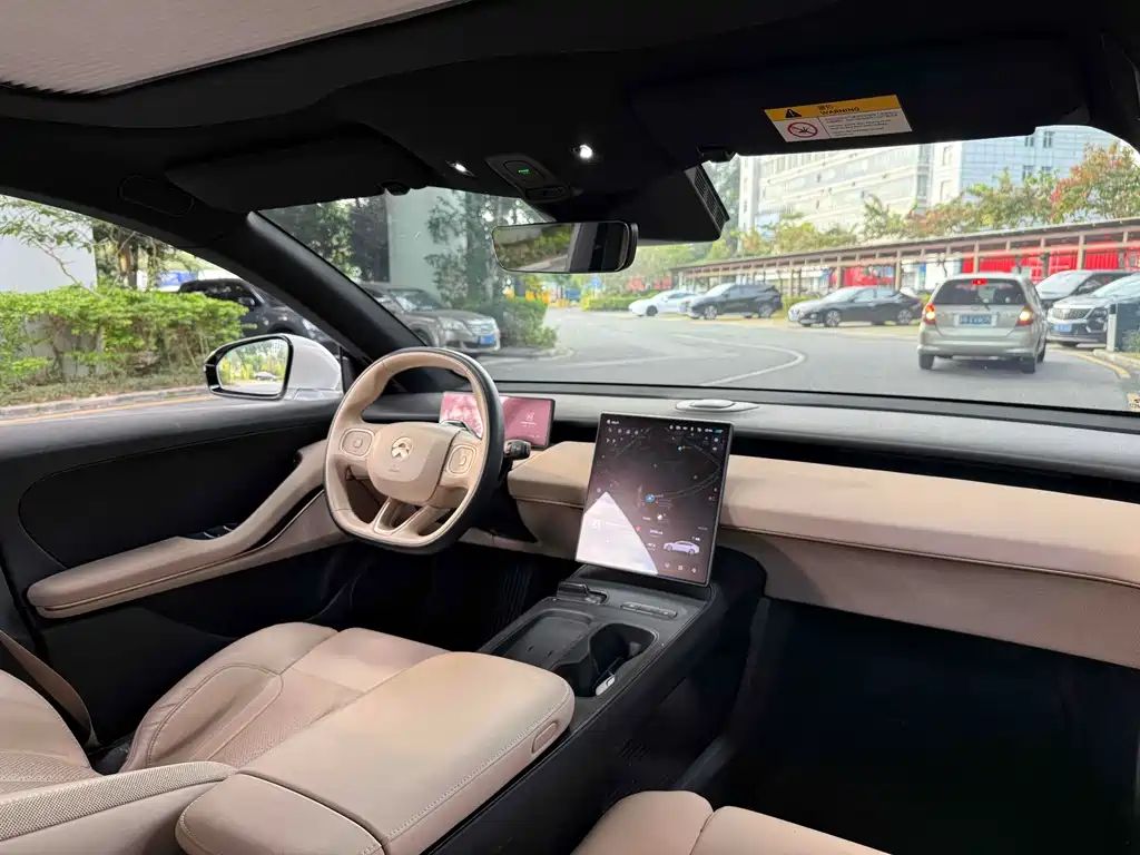 NIO NIO ET5 2022 75kWh 2023 - thumbnail 14