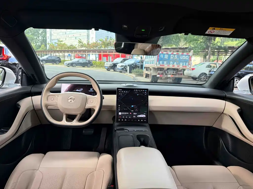 NIO NIO ET5 2022 75kWh 2023 - thumbnail 15