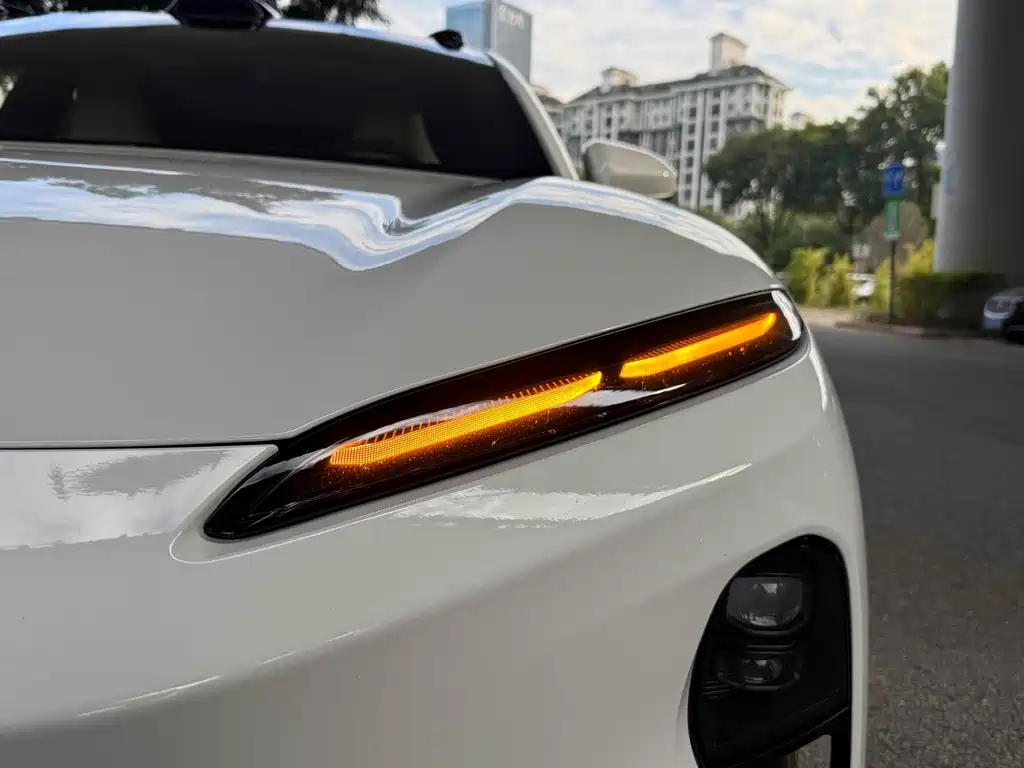 NIO NIO ET5 2022 75kWh 2023 - thumbnail 19