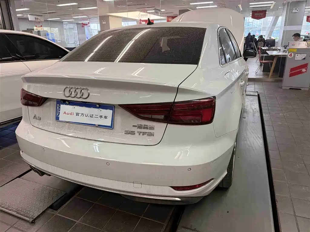 Audi Audi A3 2020 Limousine 35 TFSI Progressive Model China V 2020 - thumbnail 3