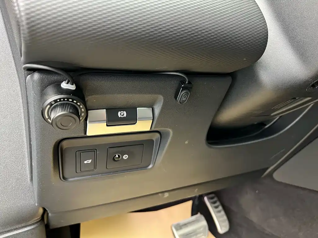 Land Rover Discovery Sport 2023 249PS R-Dynamic SE Performance Tech Edition 2023 - thumbnail 5