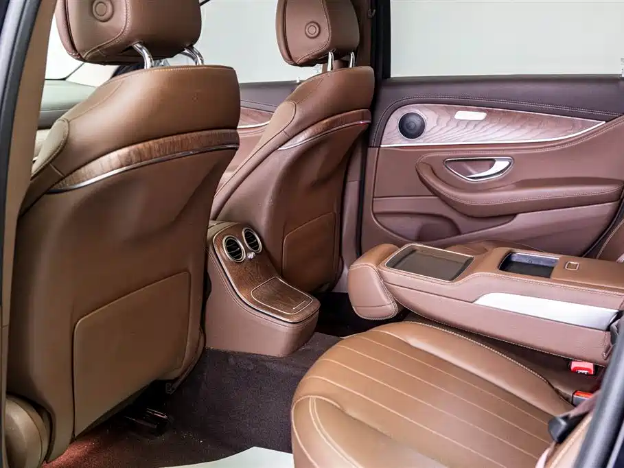 Mercedes-Benz Mercedes-Benz E-Class 2022 E 260 L Sport 2022 - thumbnail 7