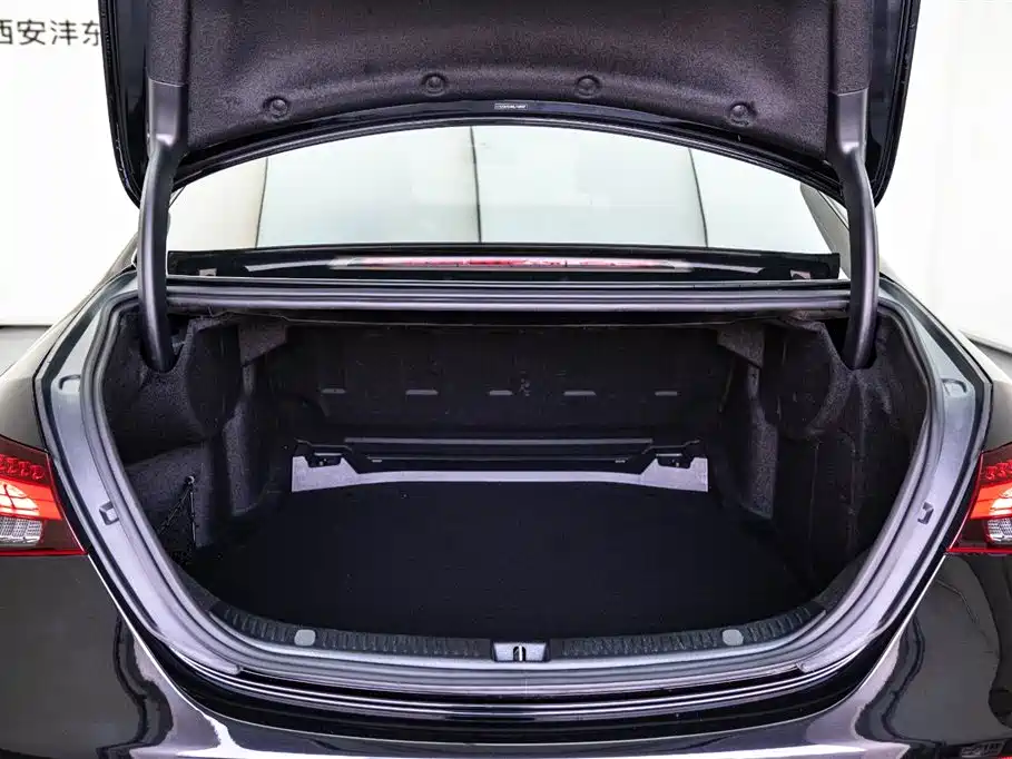 Mercedes-Benz Mercedes-Benz E-Class 2022 E 260 L Sport 2022 - thumbnail 9