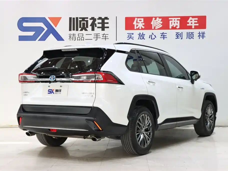 Toyota Venza 2023 Dual Engine 2.5L E-CVT AWD Premium Edition 2023 - thumbnail 4