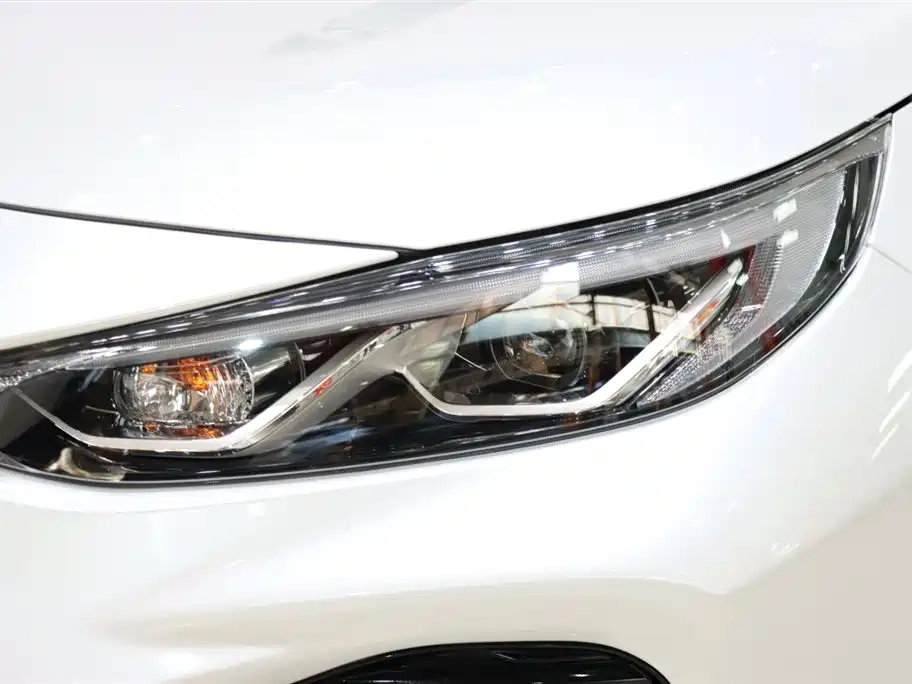 Toyota Venza 2023 Dual Engine 2.5L E-CVT AWD Premium Edition 2023 - thumbnail 7