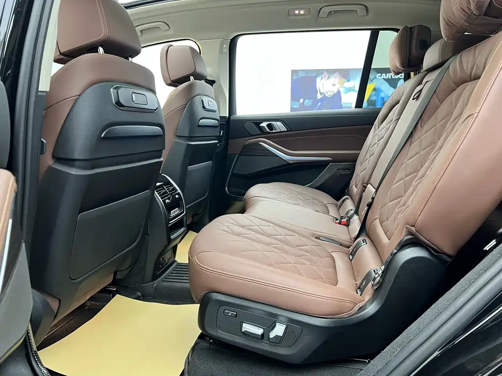 BMW BMW X7 xDrive40i Luxury Package 2023 - thumbnail 24