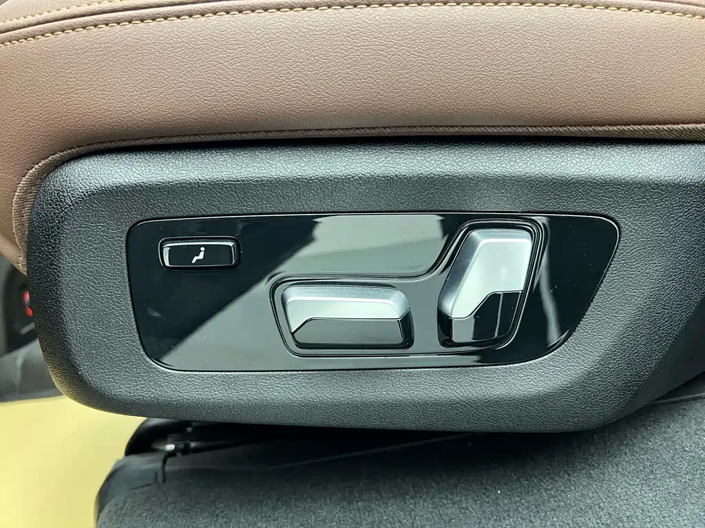 BMW BMW X7 xDrive40i Luxury Package 2023 - thumbnail 26