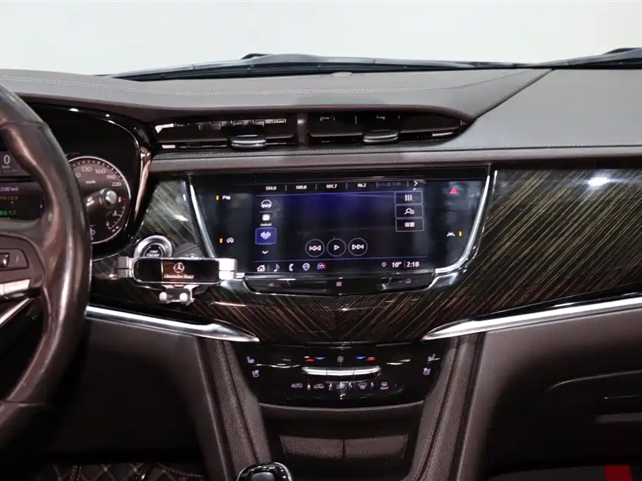 Cadillac Cadillac XT6 2021 2.0T AWD Luxury 7-seater 2021 - thumbnail 15