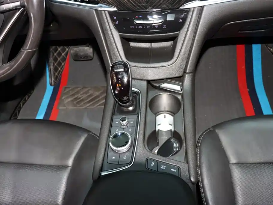 Cadillac Cadillac XT6 2021 2.0T AWD Luxury 7-seater 2021 - thumbnail 16