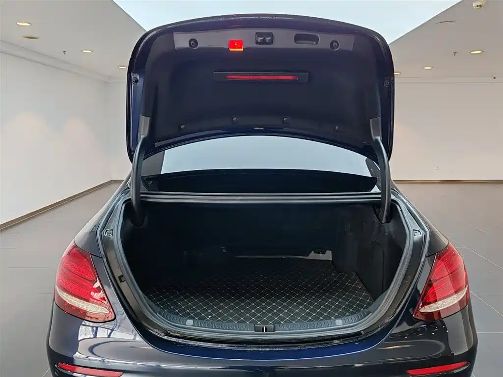 Mercedes-Benz Mercedes-Benz E-Class 2020 E 300 L Sport Fashion Edition 2020 - thumbnail 14