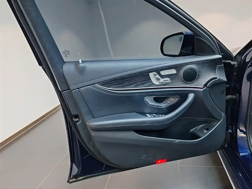 Mercedes-Benz Mercedes-Benz E-Class 2020 E 300 L Sport Fashion Edition 2020 - thumbnail 17