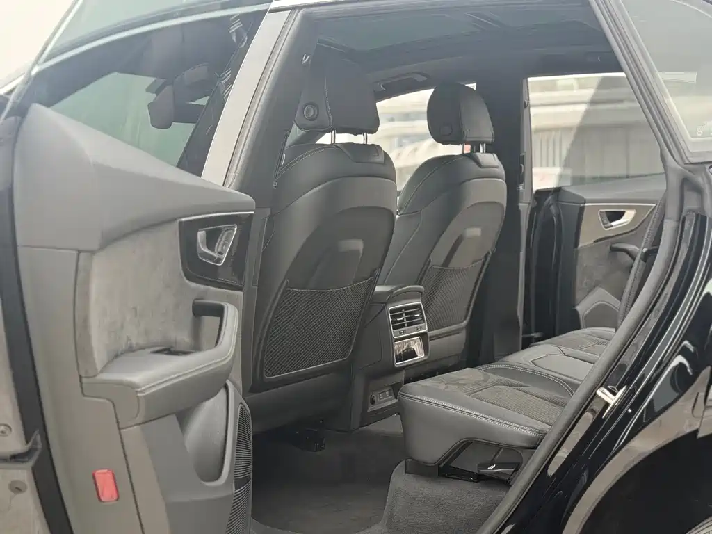 Audi Audi Q8 2021 55 TFSI Premium Dynamic Edition 2021 - thumbnail 5