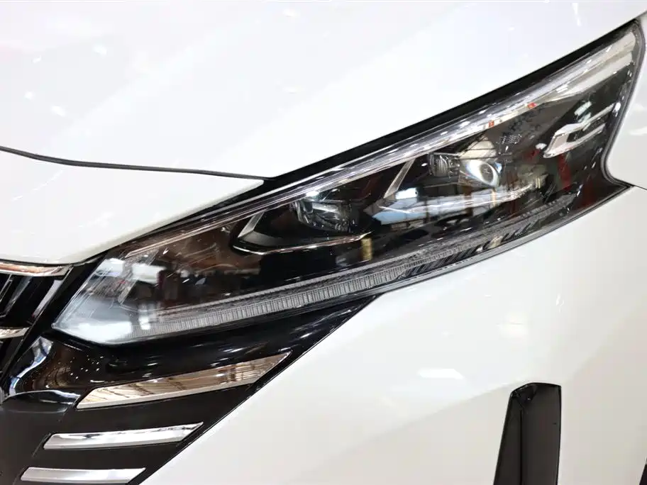 Nissan Nissan Altima 2022 2.0L XL-TLS Premium Edition 2023 - thumbnail 7