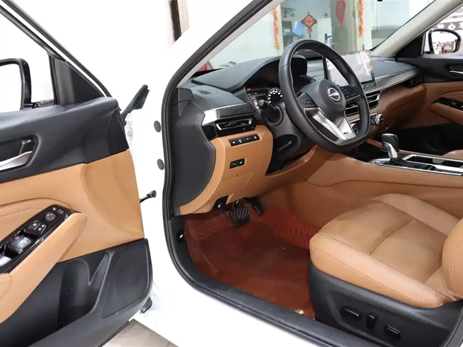 Nissan Nissan Altima 2022 2.0L XL-TLS Premium Edition 2023 - thumbnail 10