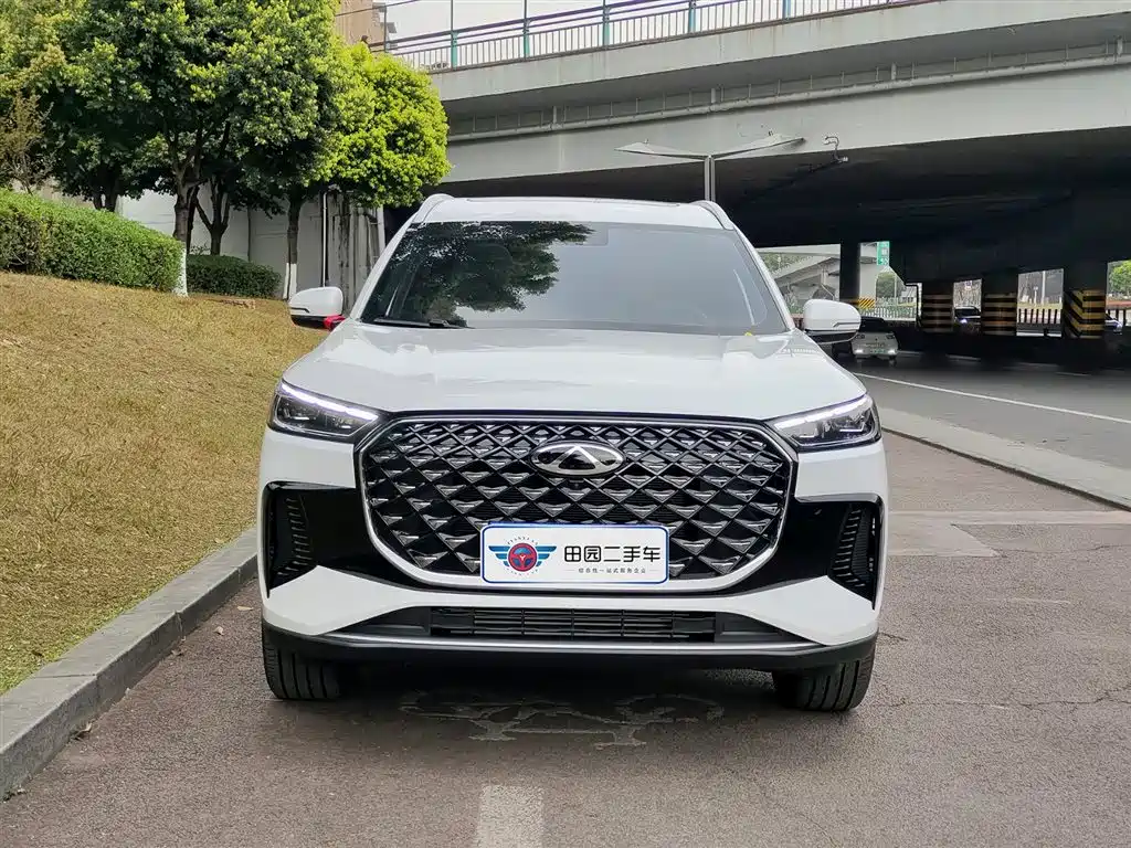 Chery Tiggo 8 PLUS 2025 290TGDI DCT Momentum Edition 2026 - thumbnail 2
