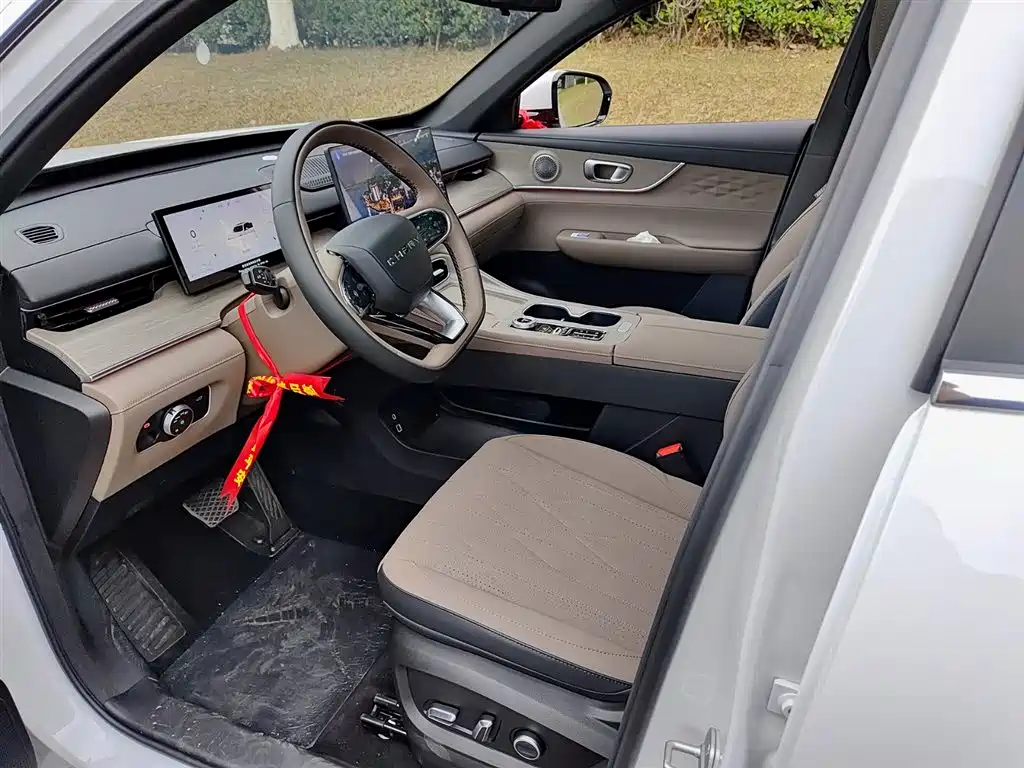 Chery Tiggo 8 PLUS 2025 290TGDI DCT Momentum Edition 2026 - thumbnail 7