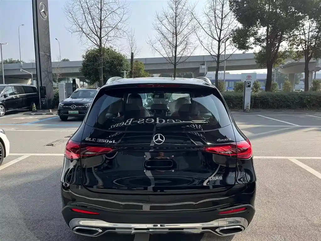 Mercedes-Benz Mercedes-Benz GLC Hybrid 2025 350 e L 4MATIC Collector's Edition 2026 - thumbnail 6