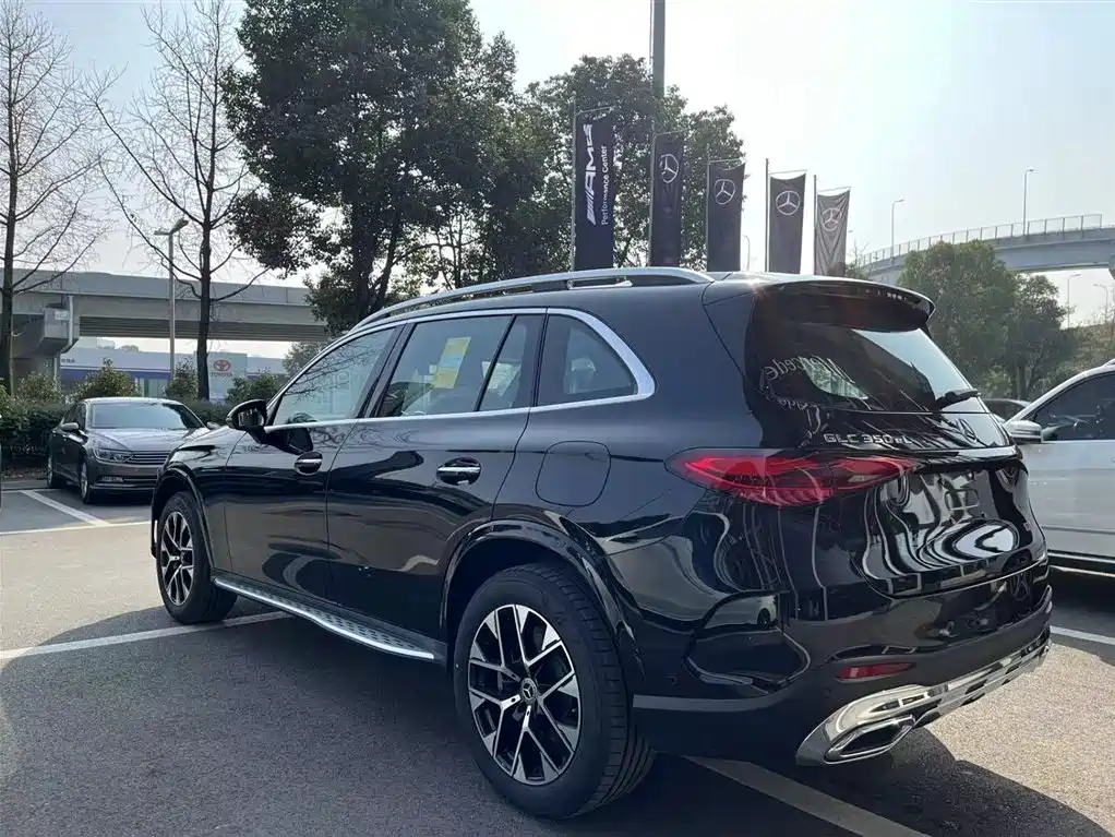 Mercedes-Benz Mercedes-Benz GLC Hybrid 2025 350 e L 4MATIC Collector's Edition 2026 - thumbnail 8