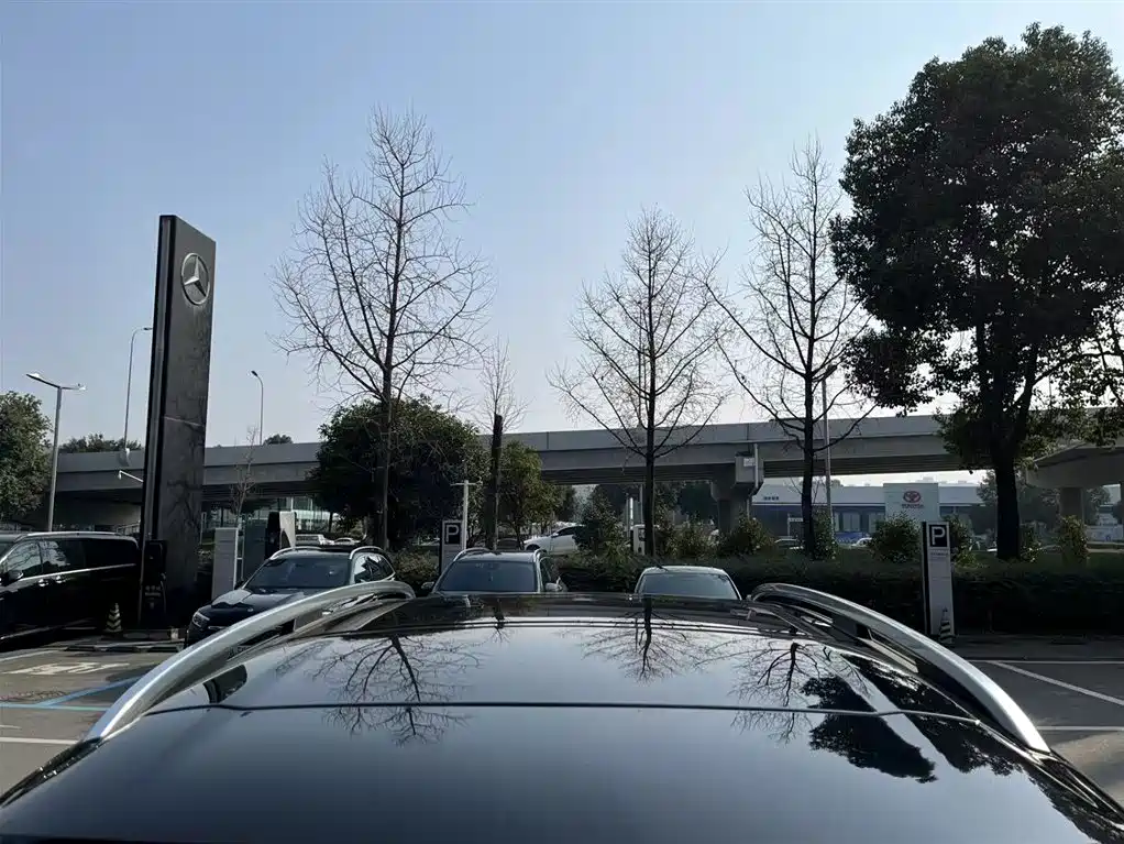 Mercedes-Benz Mercedes-Benz GLC Hybrid 2025 350 e L 4MATIC Collector's Edition 2026 - thumbnail 11