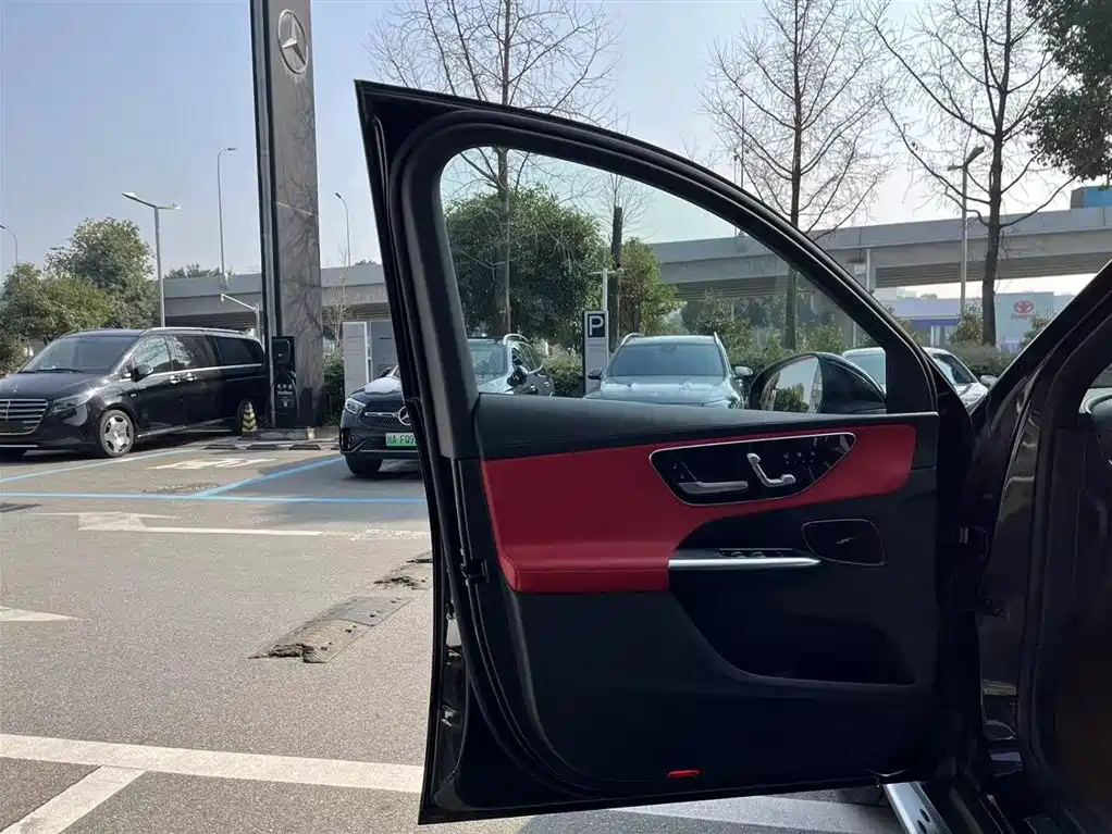 Mercedes-Benz Mercedes-Benz GLC Hybrid 2025 350 e L 4MATIC Collector's Edition 2026 - thumbnail 20