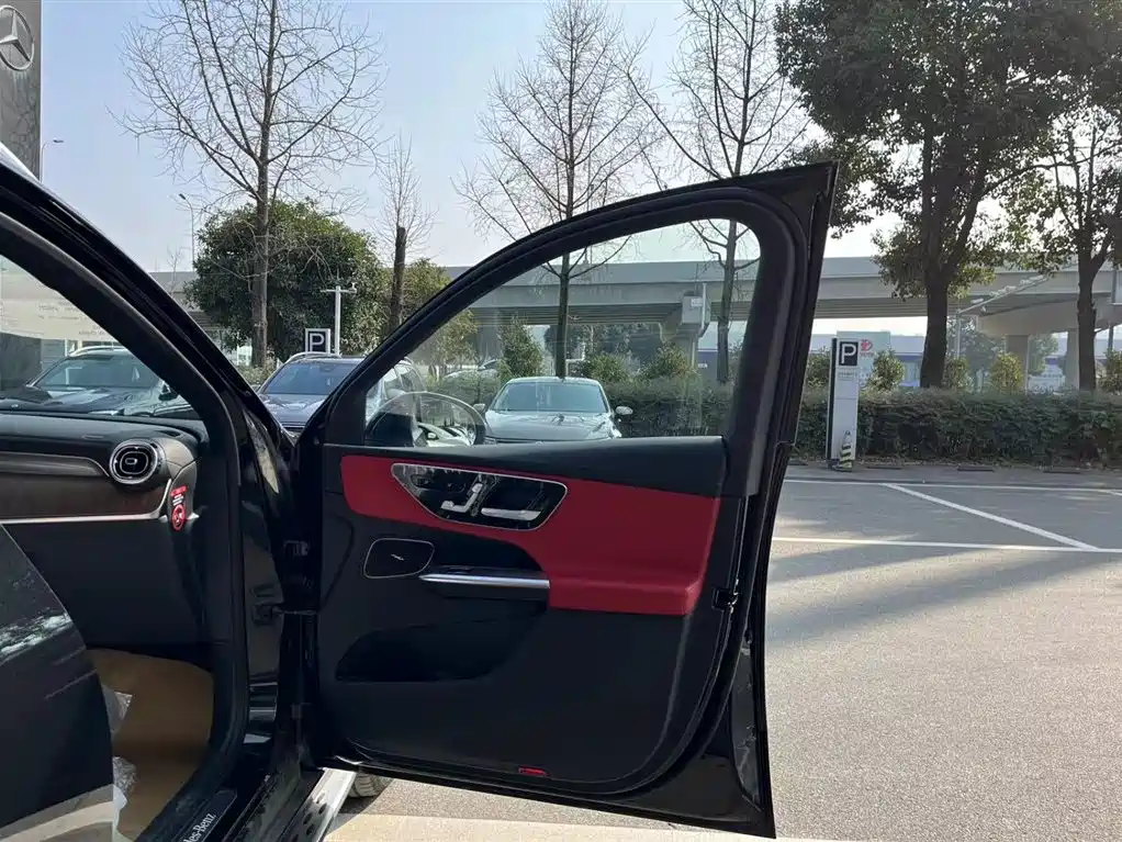 Mercedes-Benz Mercedes-Benz GLC Hybrid 2025 350 e L 4MATIC Collector's Edition 2026 - thumbnail 21