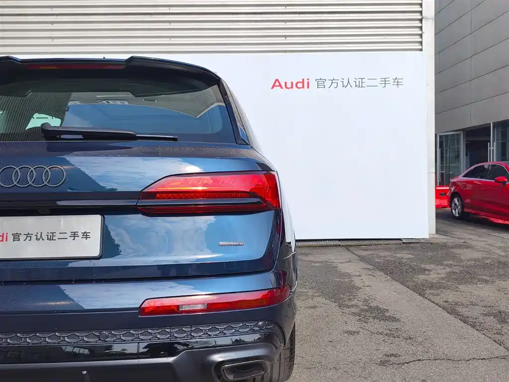Audi Audi Q7 2025 45 TFSI quattro S line Black Knight Edition 2026 - thumbnail 18