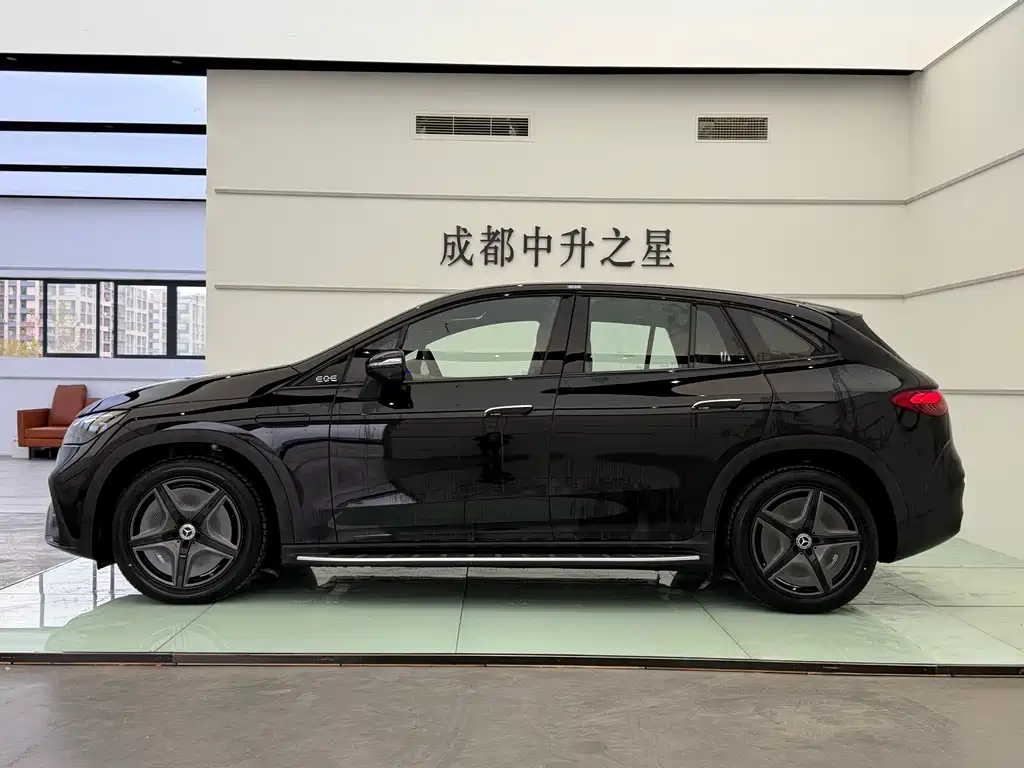 Mercedes-Benz Mercedes-Benz EQE SUV 2024 500 4MATIC Flagship Edition 2026 - thumbnail 3