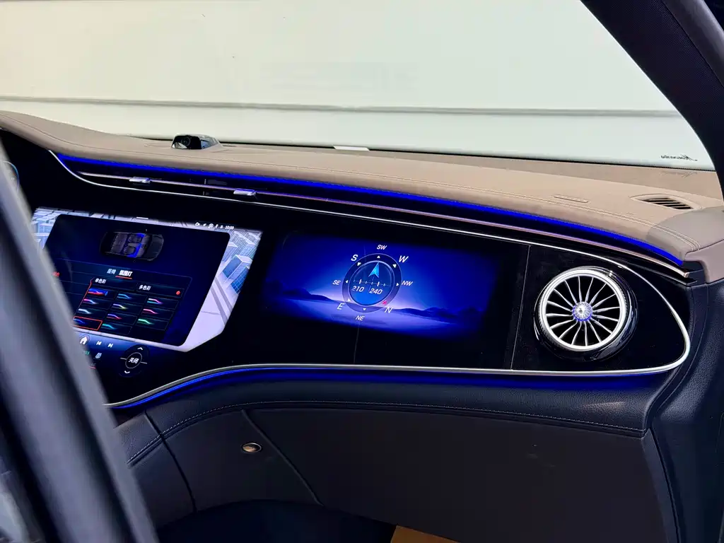 Mercedes-Benz Mercedes-Benz EQE SUV 2024 500 4MATIC Flagship Edition 2026 - thumbnail 17