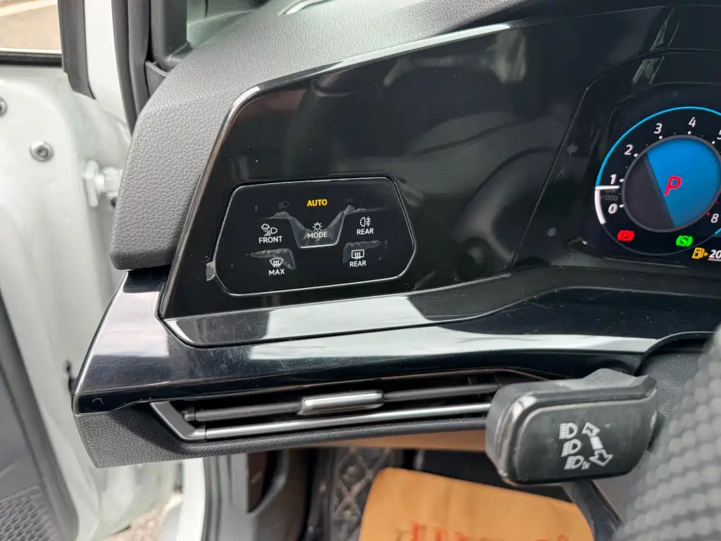 Volkswagen Volkswagen Golf 2023 280TSI DSG R-Line Lite 2022 - thumbnail 18
