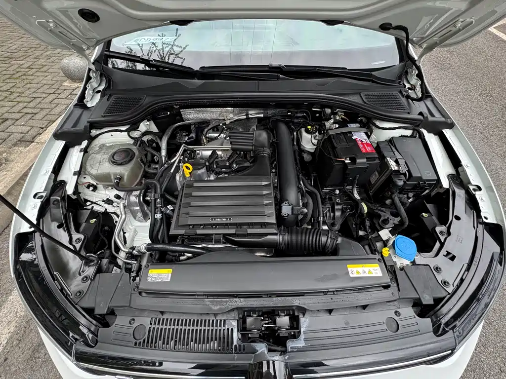 Volkswagen Volkswagen Golf 2023 280TSI DSG R-Line Lite 2022 - thumbnail 23