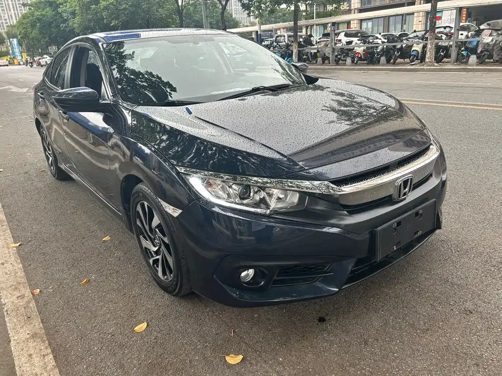 Honda Honda Civic 2016 220TURBO CVT Luxury Edition 2018 - thumbnail 3