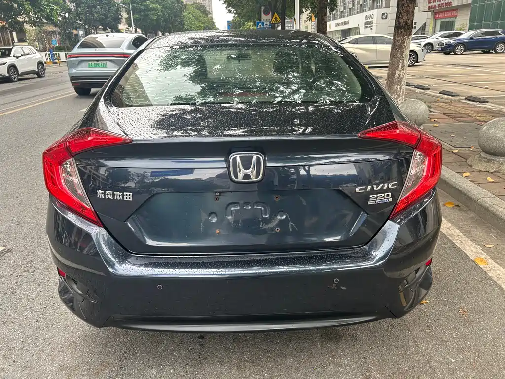 Honda Honda Civic 2016 220TURBO CVT Luxury Edition 2018 - thumbnail 17