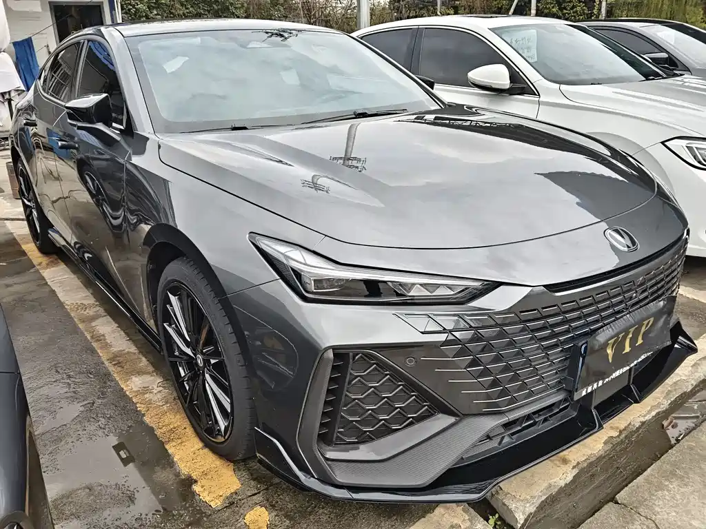 Changan Changan UNI-V 2022 2.0T Swift Edition 2022 - thumbnail 3